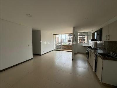 Apartamento de 3 alcobas en venta en La Doctora, Sabaneta, 79 m² · foto 4 de 10