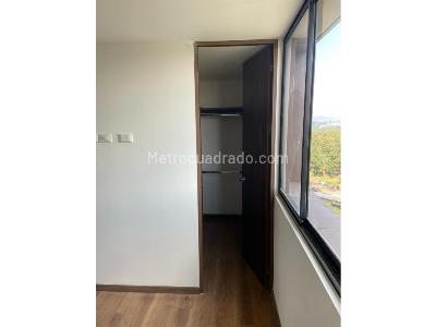 Apartamento de 3 alcobas en venta en San Antonio De Pereira, Rionegro, 71 m² · foto 8 de 19