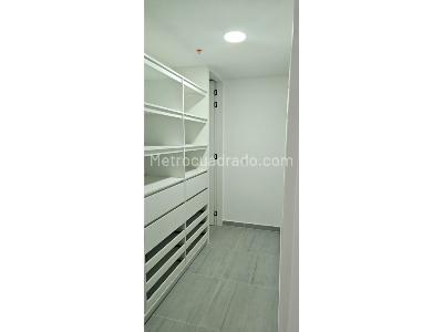 Apartamento de 3 alcobas en venta en Zuñiga, Envigado, 163 m² · foto 3 de 17