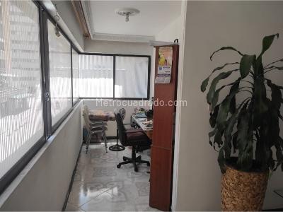 Apartamento en venta en Centro, Medellín · foto 3 de 14