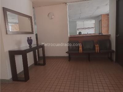 Apartamento de 2 alcobas en venta en 1er Parque Laureles, Medellín, 64 m² · foto 2 de 20