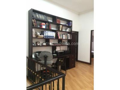Casa de 5 alcobas en venta en Simon Bolivar, Medellín, 234 m² · foto 10 de 20
