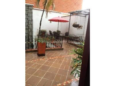 Casa de 5 alcobas en venta en Simon Bolivar, Medellín, 234 m² · foto 11 de 20