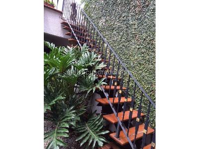 Casa de 5 alcobas en venta en Simon Bolivar, Medellín, 234 m² · foto 13 de 20