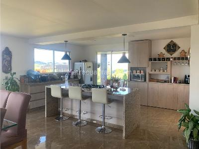 Casa de 4 alcobas en venta en A Cinco Minutos Del Parque, Medellín, 420 m² · foto 3 de 20
