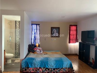 Casa de 4 alcobas en venta en A Cinco Minutos Del Parque, Medellín, 420 m² · foto 10 de 20