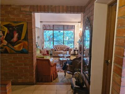Casa de 5 alcobas en venta en El Poblado, Medellín, 248 m² · foto 2 de 20