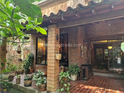 Casa de 5 alcobas en venta en El Poblado, Medellín, 248 m² · foto 3 de 20