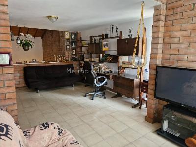 Casa de 5 alcobas en venta en El Poblado, Medellín, 248 m² · foto 8 de 20