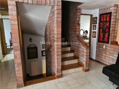 Casa de 5 alcobas en venta en El Poblado, Medellín, 248 m² · foto 12 de 20
