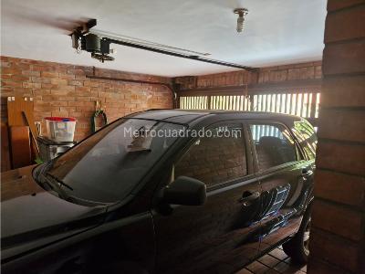 Casa de 5 alcobas en venta en El Poblado, Medellín, 248 m² · foto 15 de 20