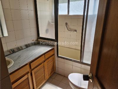 Casa de 5 alcobas en venta en El Poblado, Medellín, 248 m² · foto 17 de 20