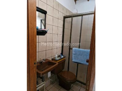 Casa de 5 alcobas en venta en El Poblado, Medellín, 248 m² · foto 19 de 20