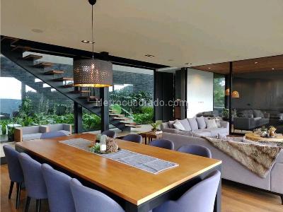 Casa de 4 alcobas en venta en Av Palmas Poblado, Medellín · foto 2 de 11