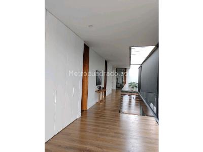 Casa de 4 alcobas en venta en Av Palmas Poblado, Medellín · foto 5 de 11