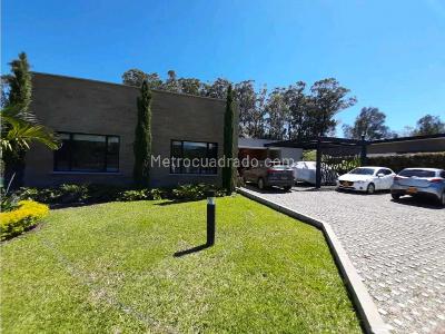 Casa de 4 alcobas en venta en Llano Grande, Rionegro · foto 5 de 11