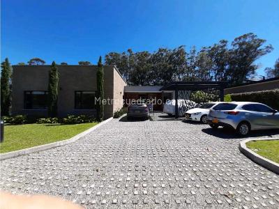 Casa de 4 alcobas en venta en Llano Grande, Rionegro · foto 7 de 11