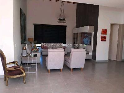 Casa de 4 alcobas en venta en Llano Grande, Rionegro · foto 10 de 11