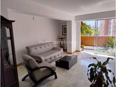 Apartamento de 3 alcobas en venta en Laureles, Medellín, 80 m² · foto 2 de 18