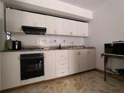 Apartamento de 3 alcobas en venta en Laureles, Medellín, 80 m² · foto 10 de 18