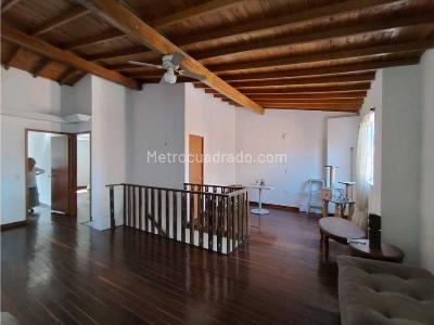 Apartamento de 3 alcobas en venta en Laureles, Medellín, 80 m² · foto 16 de 18