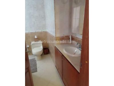 Apartamento de 3 alcobas en venta en Laureles, Medellín, 120 m² · foto 3 de 5
