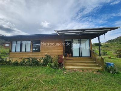 Casa de 5 alcobas en venta en Vereda Cruces, Medellín, 248 m² · foto 16 de 20