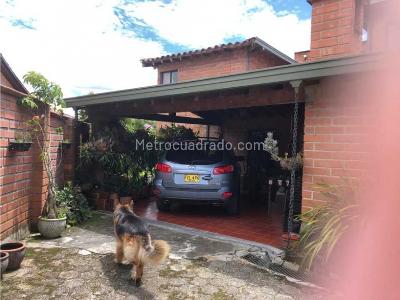 Casa de 5 alcobas en venta en Gualanday, Rionegro, 1700 m² · foto 2 de 20