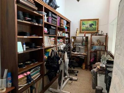 Casa de 3 alcobas en venta en Estadio, Medellín, 220 m² · foto 9 de 9