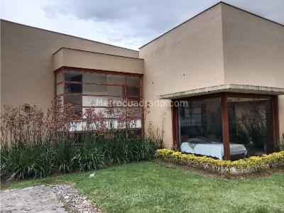 Casa de 4 alcobas en venta en Envigado, Envigado · foto 2 de 20