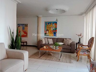 Apartamento en venta en Laureles, Medellín · foto 8 de 20