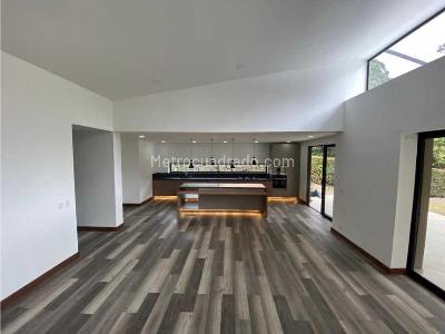 Casa de 4 alcobas en venta en Rionegro, Rionegro, 490 m² · foto 8 de 20
