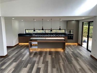 Casa de 4 alcobas en venta en Rionegro, Rionegro, 490 m² · foto 9 de 20