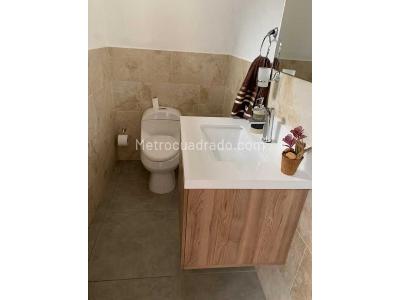 Casa de 3 alcobas en venta en San Antonio De Pereira, Rionegro, 354 m² · foto 2 de 10