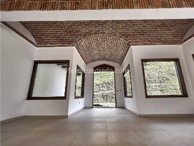 Casa de 3 alcobas en venta en San Antonio De Pereira, Rionegro, 354 m² · foto 3 de 10
