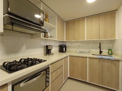 Apartamento en venta en Belen Malibu, Medellín · foto 2 de 15