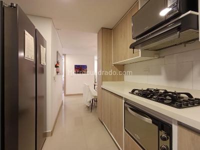 Apartamento en venta en Belen Malibu, Medellín · foto 3 de 15