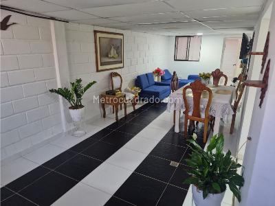Apartamento de 3 alcobas en venta en Belen San Bernardo, Medellín, 93 m² · foto 2 de 10