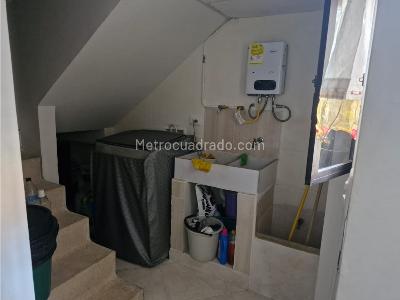 Apartamento de 3 alcobas en venta en Belen San Bernardo, Medellín, 93 m² · foto 4 de 10