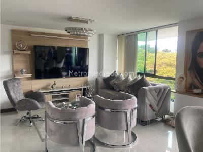Apartamento de 3 alcobas en venta en La Castellana, Medellín, 130 m² · foto 4 de 20