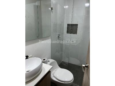 Apartamento de 5 alcobas en venta en Almeria En La Comuna 12 De Medellin, Medellín, 120 m² · foto 4 de 17