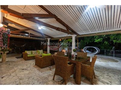 Casa de 4 alcobas en venta en El Poblado, Medellín, 643 m² · foto 6 de 20