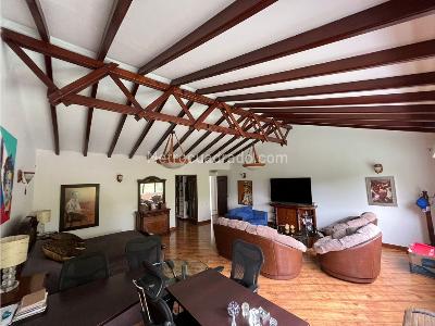Casa de 4 alcobas en venta en El Poblado, Medellín, 643 m² · foto 10 de 20