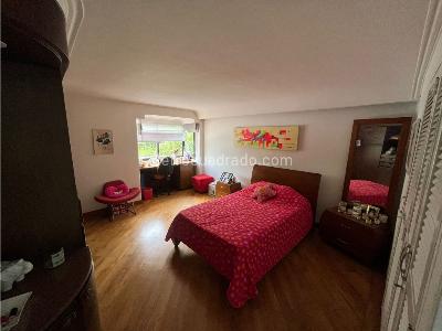 Casa de 4 alcobas en venta en El Poblado, Medellín, 643 m² · foto 12 de 20