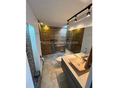 Casa de 4 alcobas en venta en El Poblado, Medellín, 643 m² · foto 14 de 20