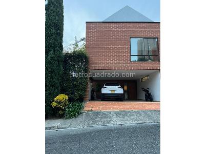 Casa de 4 alcobas en venta en El Poblado, Medellín, 440 m² · foto 5 de 20