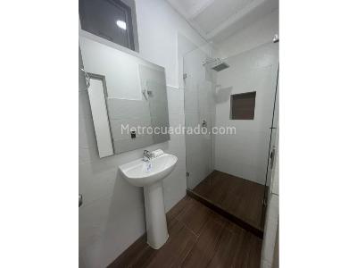 Casa de 5 alcobas en venta en Laureles, Medellín, 125 m² · foto 9 de 20