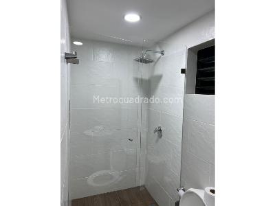 Casa de 5 alcobas en venta en Laureles, Medellín, 125 m² · foto 10 de 20