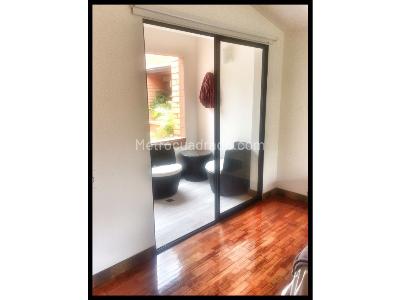 Casa de 3 alcobas en venta en El Poblado, Medellín, 197 m² · foto 3 de 20