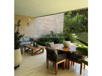 Casa de 3 alcobas en venta en Las Palmas, Envigado, 1330 m² · foto 8 de 12